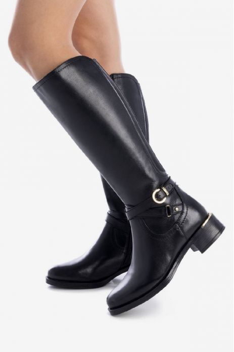 BOTA PIEL DETALLE HEBILLA