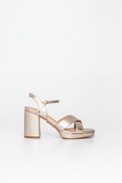 SANDALIA TACÓN TIRAS CRUZADAS