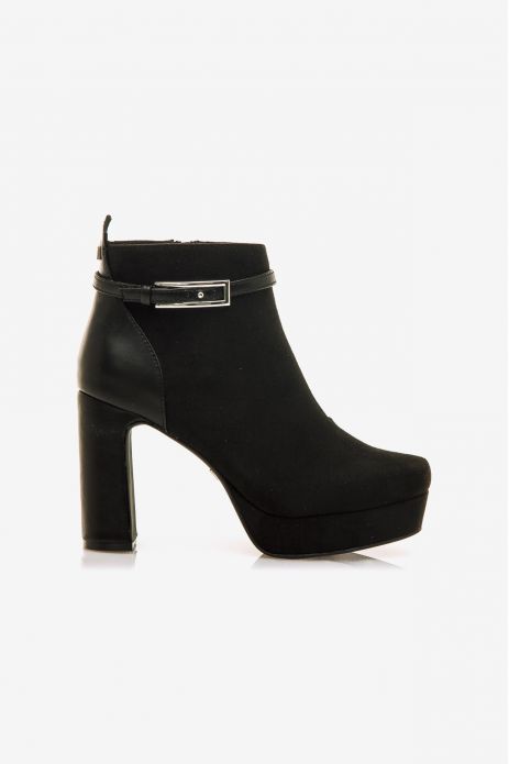 BOTÍN TACÓN DETALLE HEBILLA