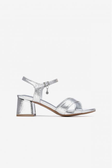 SANDALIA TACÓN TIRAS CRUZADAS