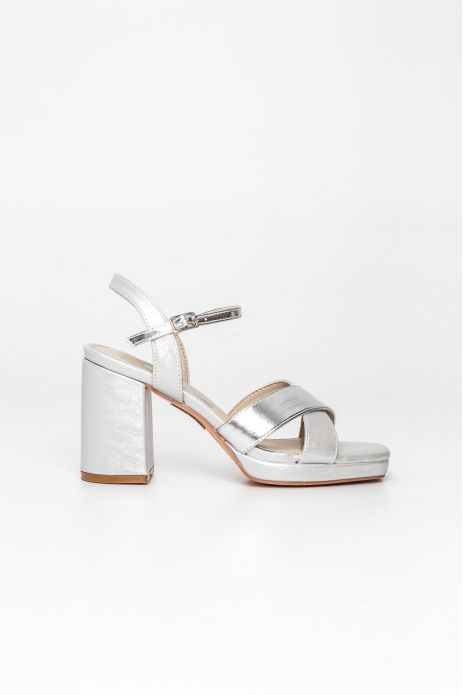 SANDALIA TACÓN TIRAS CRUZADAS