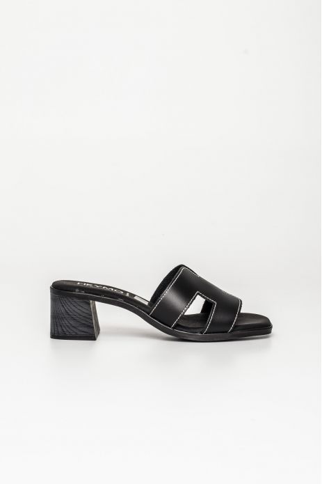 SANDALIA TACÓN PALA PIEL