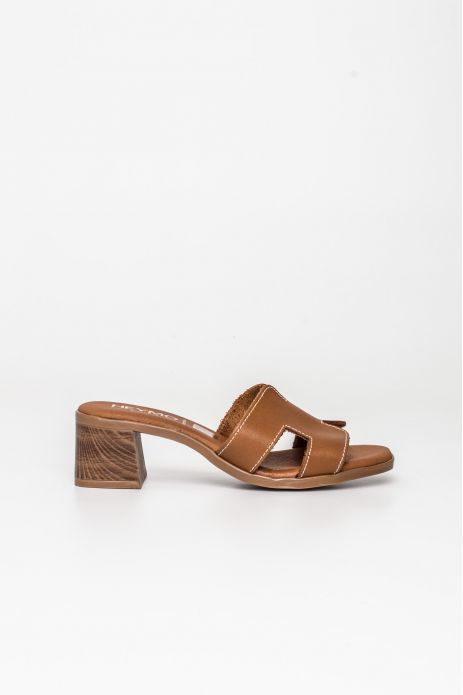 SANDALIA TACÓN PALA PIEL
