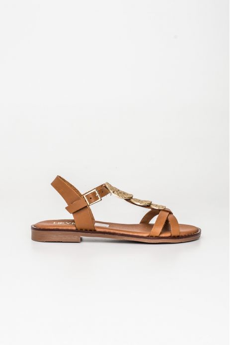 SANDALIA PLANA DETALLE METAL