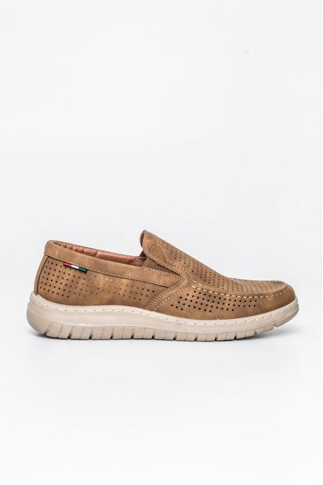 ZAPATO CASUAL TROQUELADO